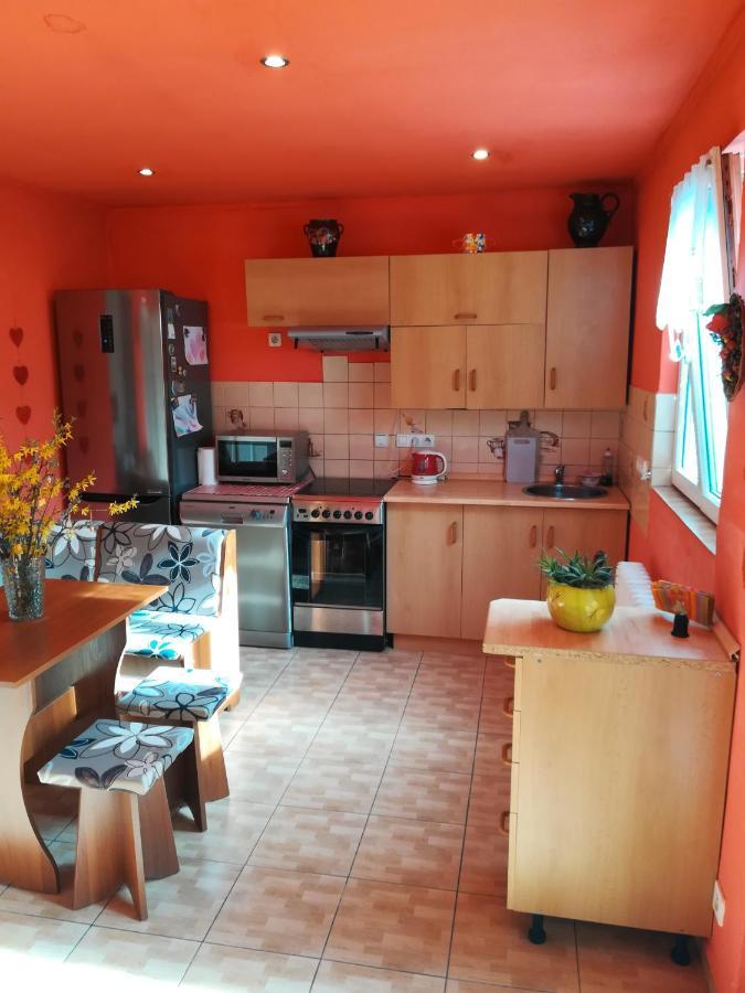 Prazdninovy Byt Arin Apartment Jachymov Luaran gambar